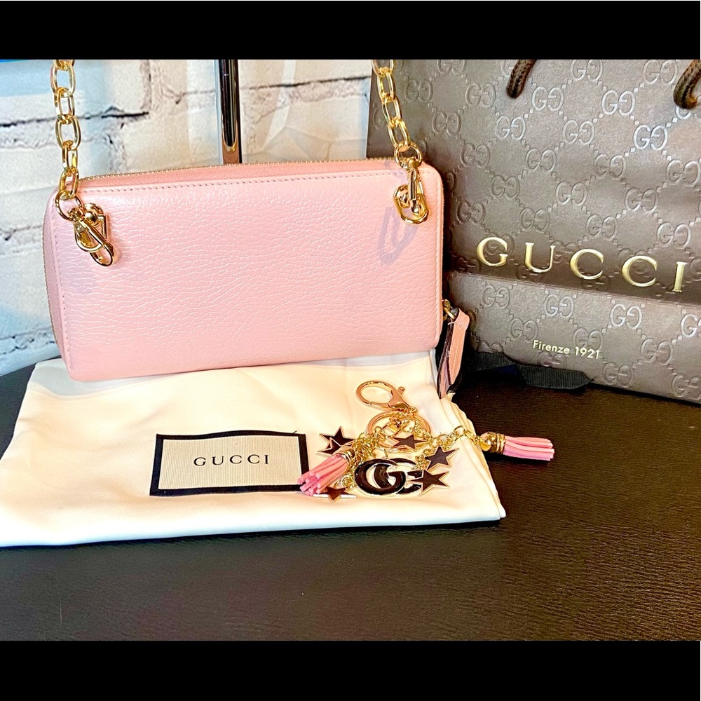 Gucci Marmont Wallet Crossbody with keychain - Picture 3 of 16